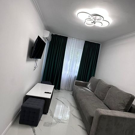 Apartament 3 Camere Trapezului Bukarest Kültér fotó