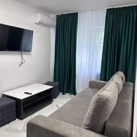 Apartament 3 Camere Trapezului Bukarest Kültér fotó